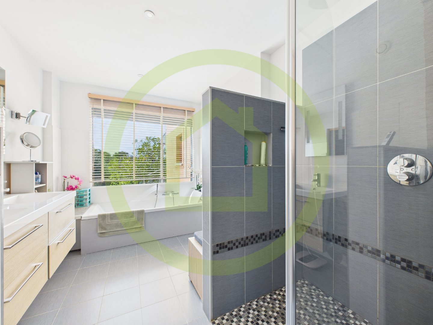 Maison à CHATEAUNEUF GRASSE (06740) - 3011441190