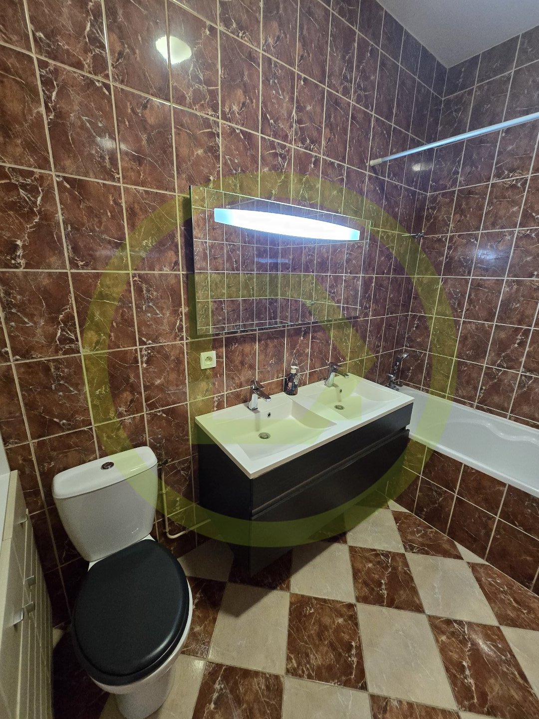 Immeuble de rapport à SAINT JEAN DE LA RUELLE (45140) - 3011441715