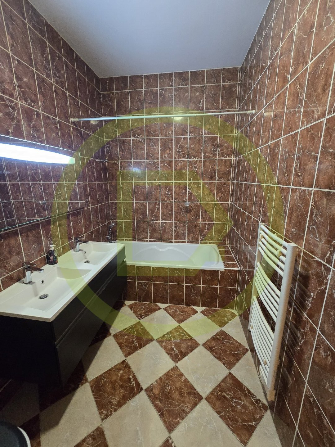 Immeuble de rapport à SAINT JEAN DE LA RUELLE (45140) - 3011441715