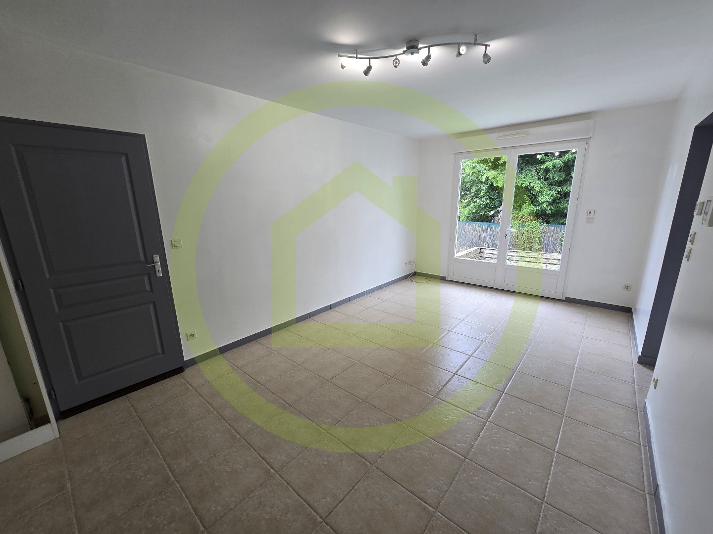 Immeuble de rapport à SAINT JEAN DE LA RUELLE (45140) - 3011441715