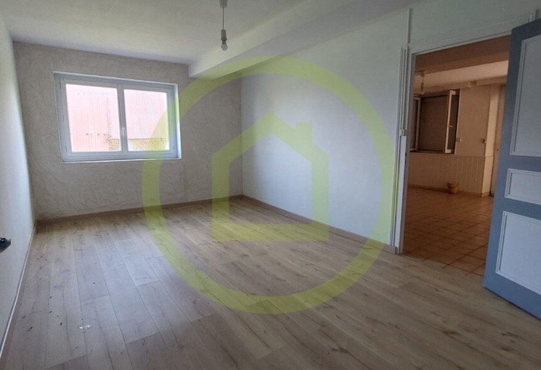 Maison et dépendances à MAULÉON (79700) - 3011438263